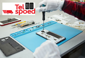 telefoonreparatie technicus lab handschoenen gereedschap